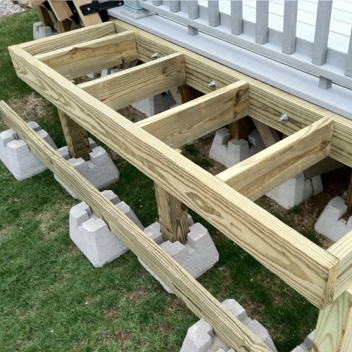 картинка Кросс-блок L фундаментный бетонный 400*400мм под брус 150*150мм от магазина Пиломатериал Воткинск