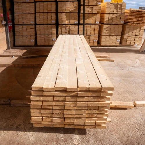 картинка Доска обрезная 40*150*6000мм 1 сорт дисковый распил, естественной влажности ель/сосна от магазина Пиломатериал Воткинск